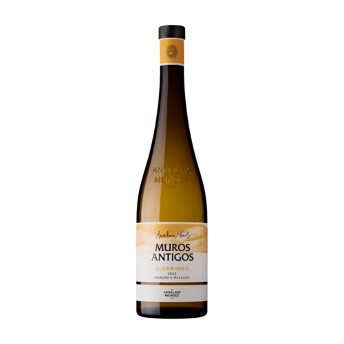 Wine: Muros Antigos. Producer: Anselmo Mendes. Grape: Alvarinho